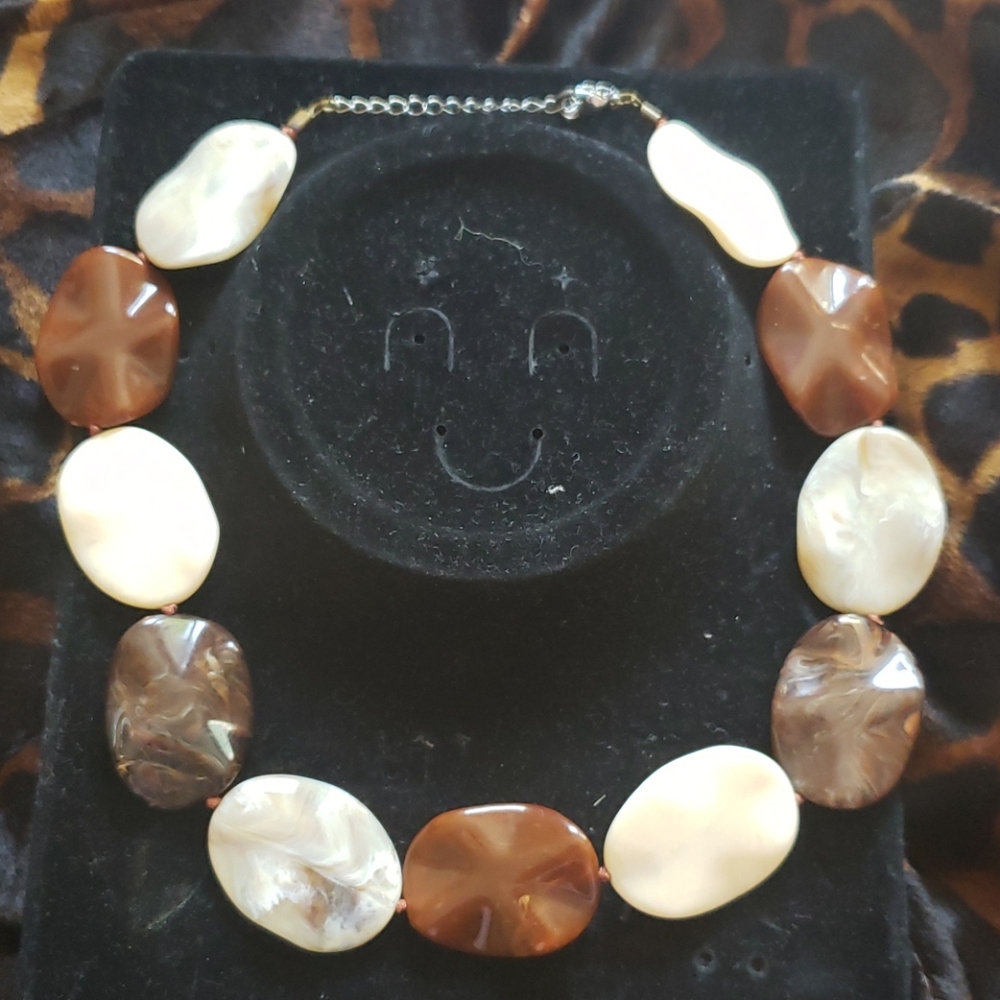 Ladies necklace